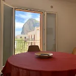 Il Pomodoro Σαν Βίτο λο Κάπο